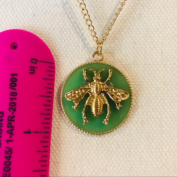 🐝Bee Necklace - Picture 6 of 6